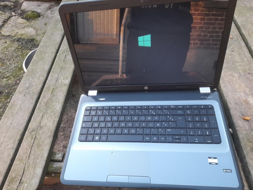 vend ordinateur hp g7, AMD radeon Integrated, HDD, Qwerty, 17 pouces ou plus