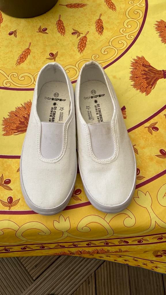 Turnpantoffel maat 33. Nieuw!, Ophalen, Zo goed als nieuw, Wit, Turnschoenen