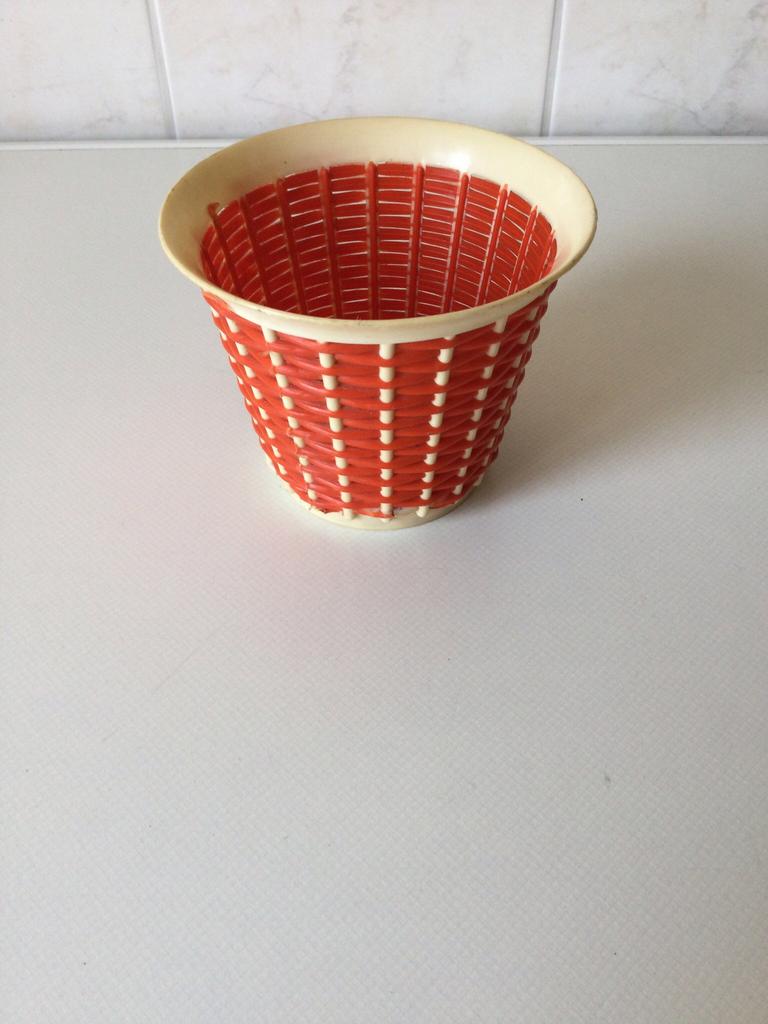 Plastieken bloempot - cachepot, Tuin en Terras, Ophalen of Verzenden, Gebruikt