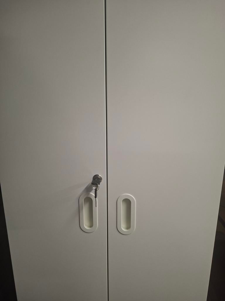 Witte ikea kast met 3 mandjes, Ophalen