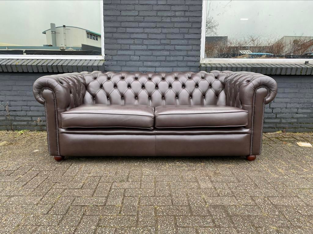 Chesterfield zetel donker bruin GRATIS BEZORGD, Huis en Inrichting, Ophalen of Verzenden, Leer