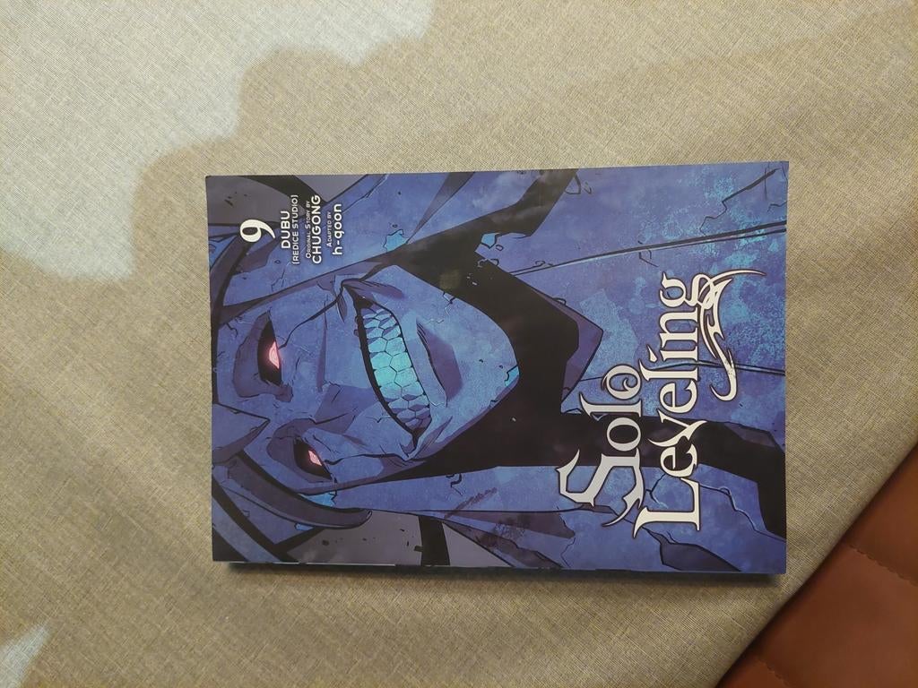 Solo Leveling Volume 9, Boeken, Ophalen of Verzenden, Zo goed als nieuw