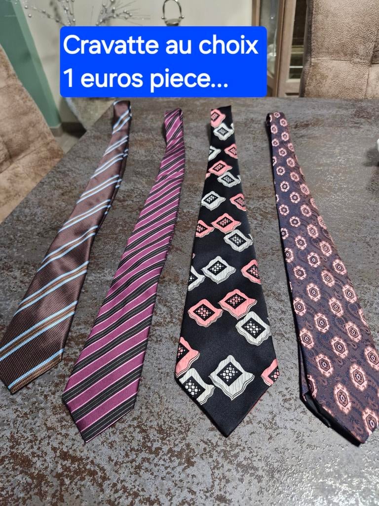 Cravate homme au choix 1 euros pièce, Vêtements | Hommes, Enlèvement ou Envoi
