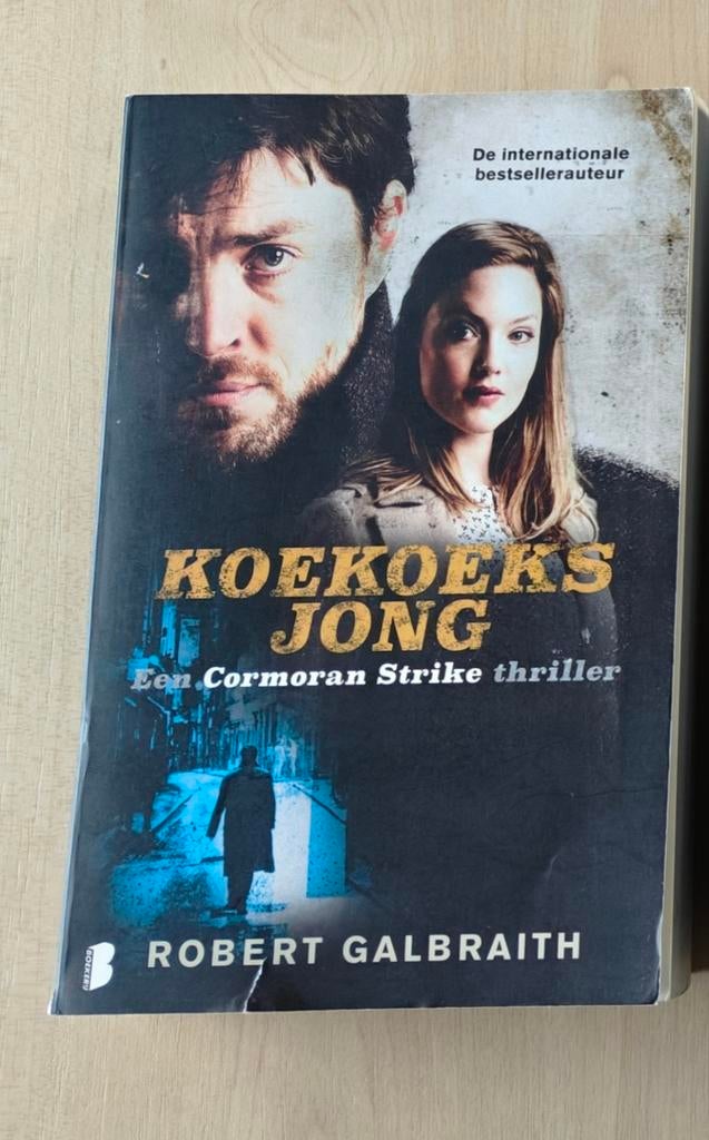 Robert Galbraith, thriller Koekoeksjong, Boeken, Ophalen of Verzenden