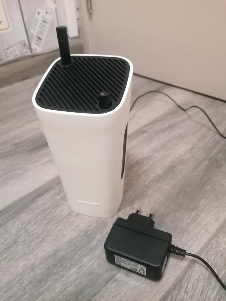 SONORO disign FM radio, Ophalen of Verzenden, Zo goed als nieuw, Radio