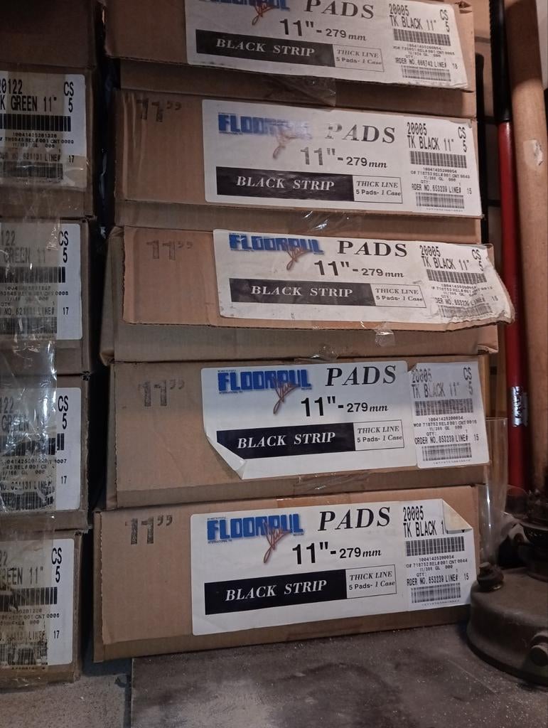 Floor pads  kuis machine, Doe-het-zelf en Bouw, Ophalen