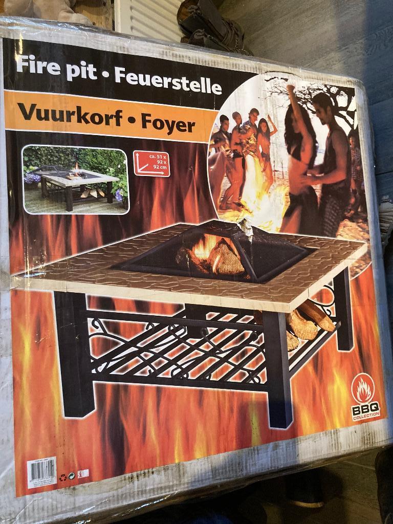 Vuurkorf tafel (vierkant), Tuin en Terras, Tuintafels, Ophalen of Verzenden, Nieuw, Vierkant, Metaal
