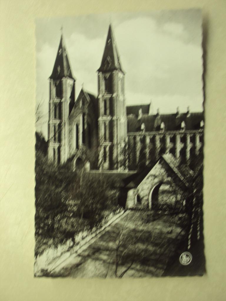 49086 - ABBAYE DE MAREDSOUS - PORTAIL D'ENTREE ET EGLISE, Envoi