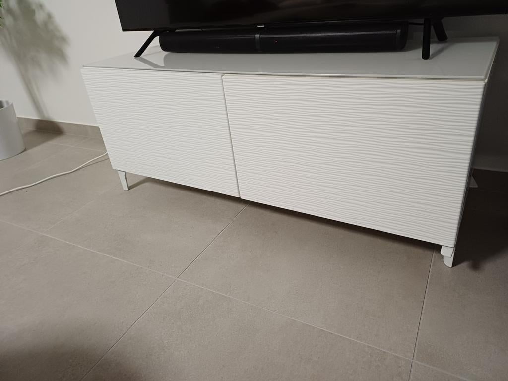 Ikea tv meubel Bestå, Enlèvement