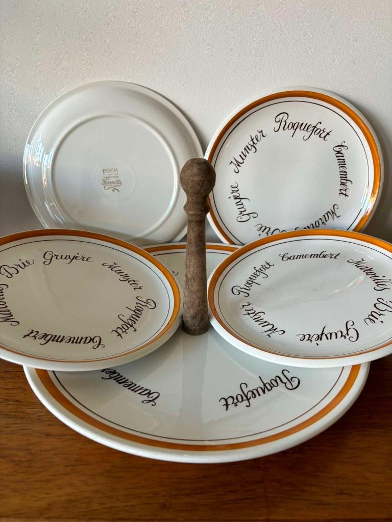 Plateau et assiettes à fromage Boch La Fermette, Maison & Meubles, Céramique, Enlèvement, Utilisé, Autres types