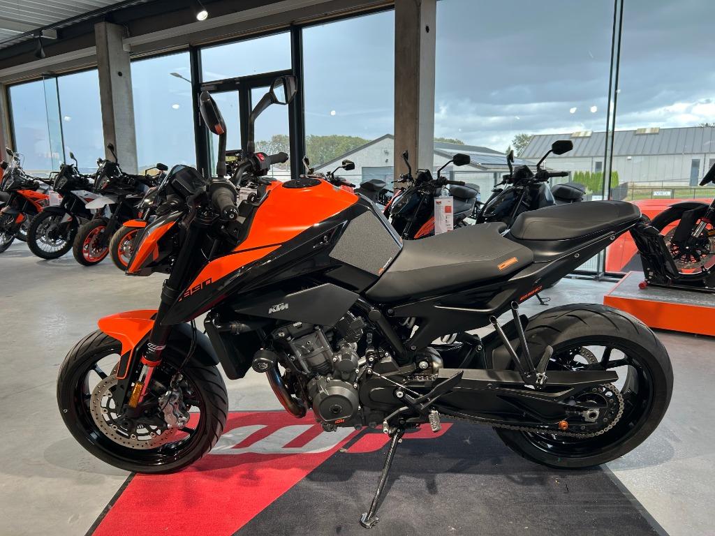 KTM 890 DUKE 2021