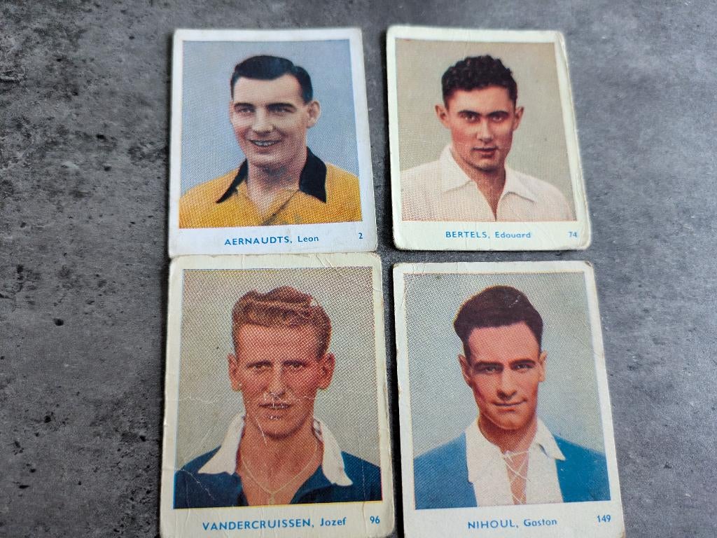 GOMME À MÂCHER BELGE DE FOOTBALL 1951/52 IMAGES 4X, Enlèvement ou Envoi