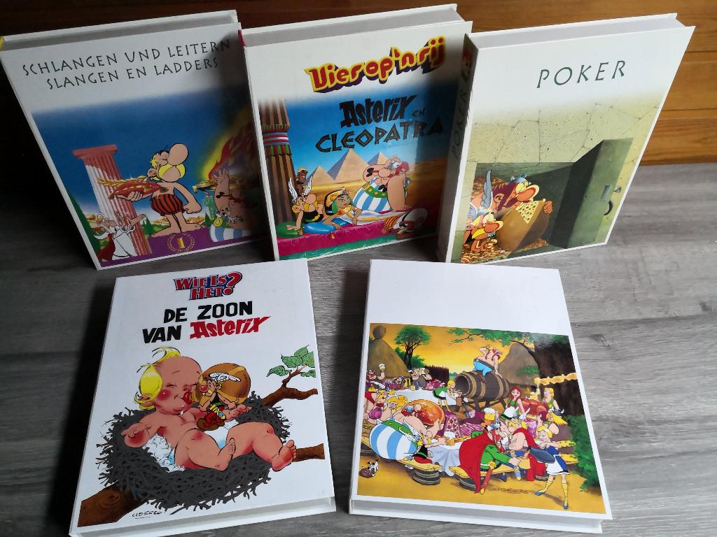 Diverse spellendozen Asterix en Obelix uit te kiezen, Ophalen