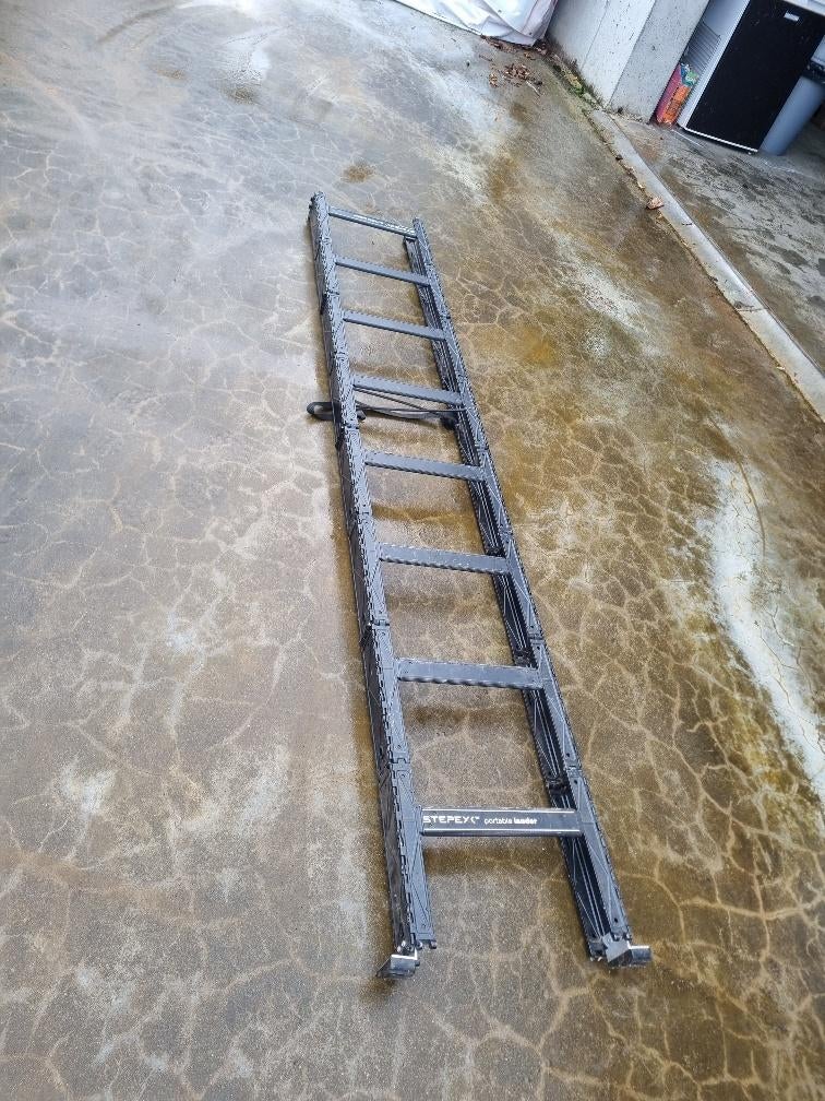 petite échelle compacte de 2 m 40 ou 3 m, Enlèvement ou Envoi, Neuf