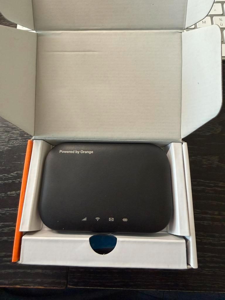 Airbox 2 mobile router om overal mee naar toe te nemen !, Computers en Software, Routers en Modems, Ophalen of Verzenden, Nieuw