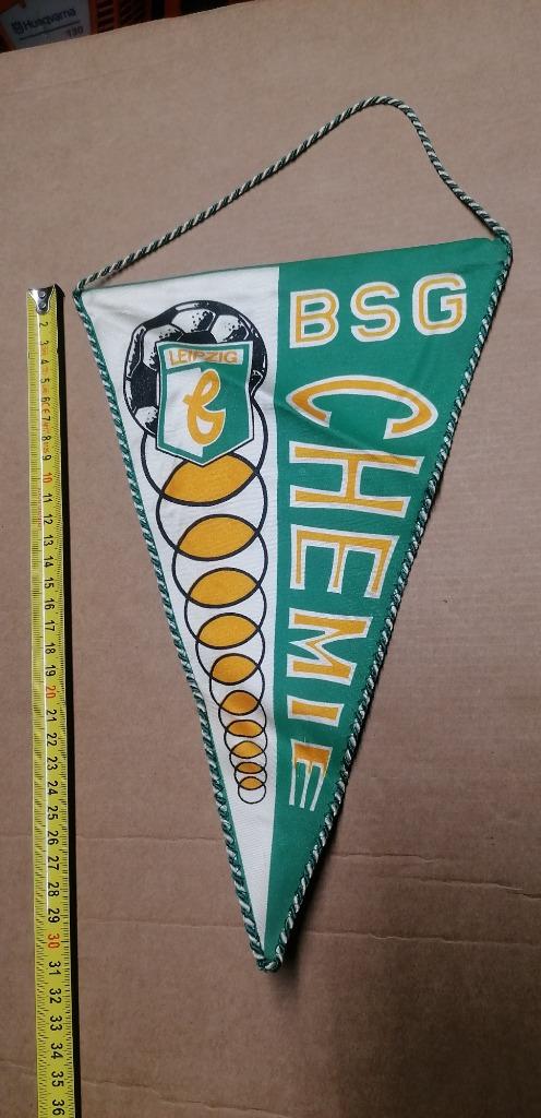 Fanion football BSG Chemie Leipzig, Collections, Envoi