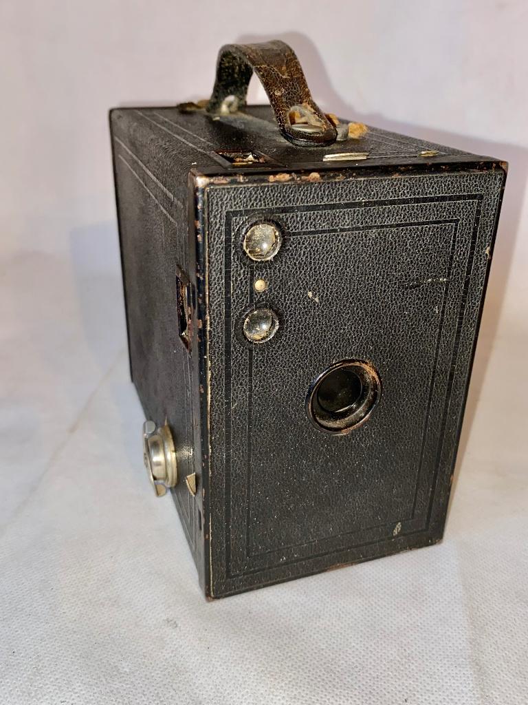 Collection KODAK: BROWNIE N 2A Model C, Enlèvement ou Envoi, Utilisé, Compact, Kodak