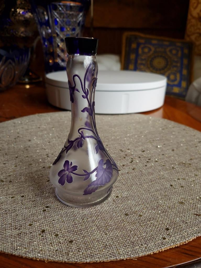 Vase Lèon Ledru val Saint-Lambert 1909, Enlèvement ou Envoi