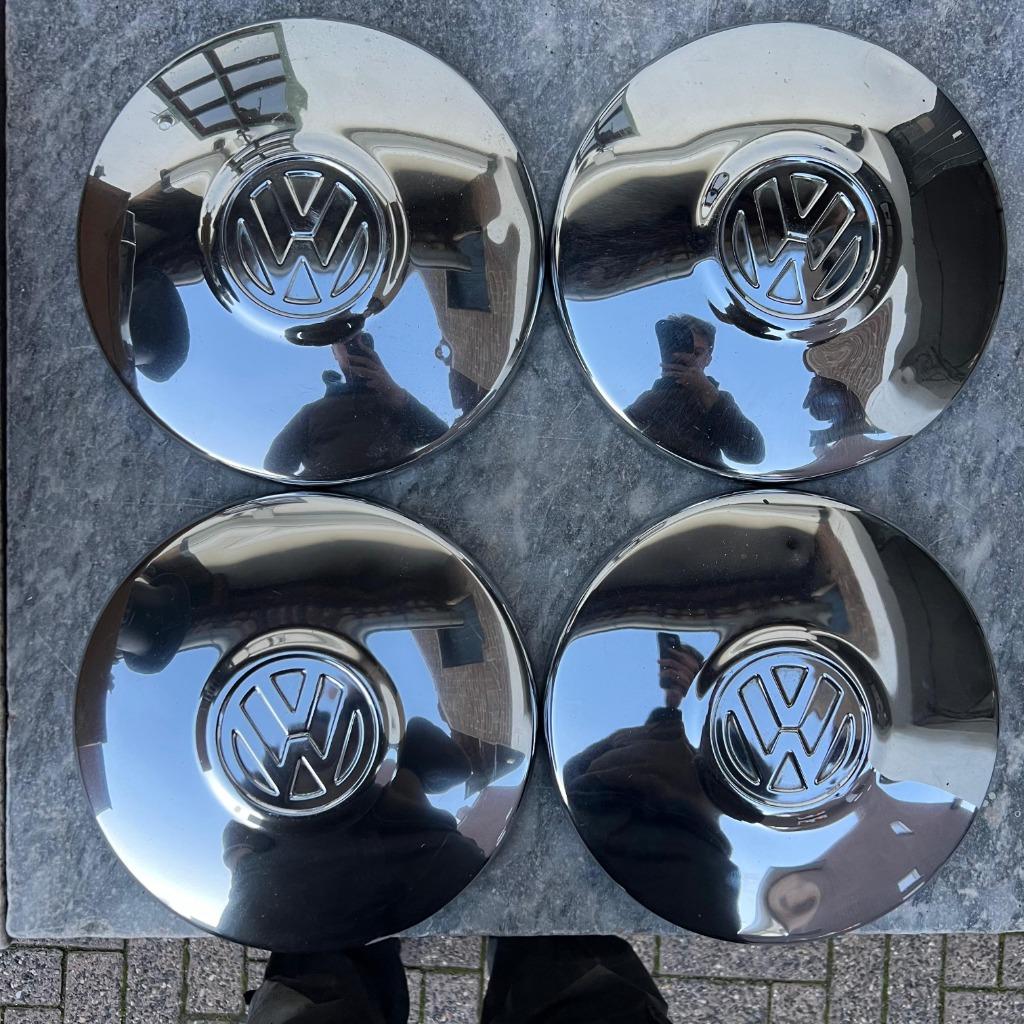 VW Wieldoppenset 4x130 Karmann Ghia Kever 1968 en jonger, Ophalen of Verzenden, Gebruikt