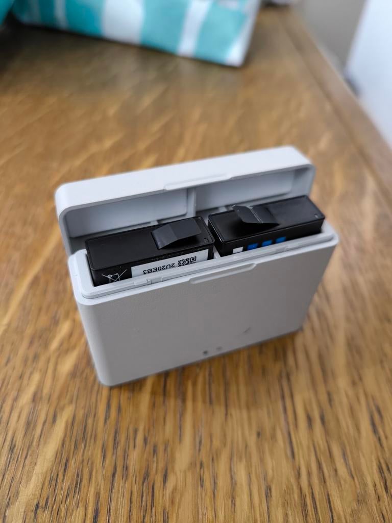 2 batteries+chargeur portable cam DJI Osmo Action 3/Action 4, Enlèvement ou Envoi