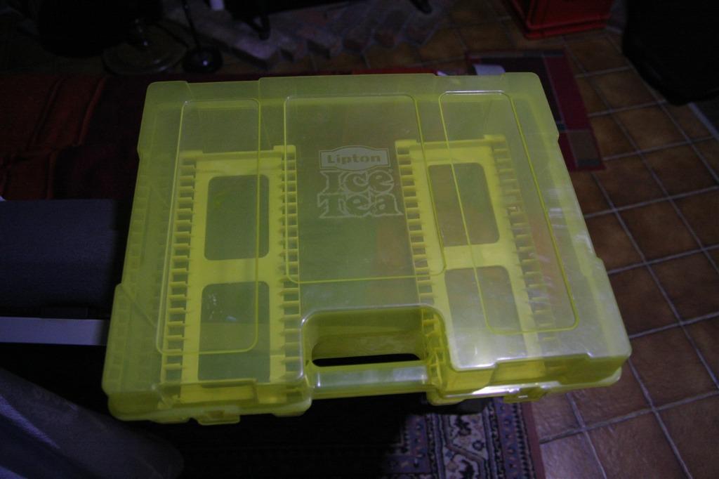 cd opbergbox LIPTON ice tea, Verzamelen, Ophalen of Verzenden, Zo goed als nieuw, Gebruiksvoorwerp