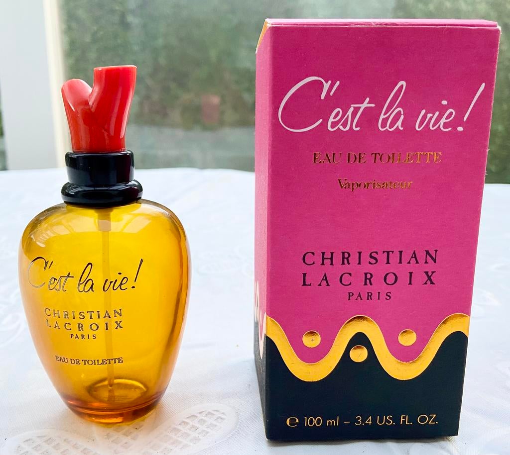 Parfumfles Christian Lacroix C’est la Vie met haar doos, Ophalen of Verzenden, Zo goed als nieuw, Parfumfles