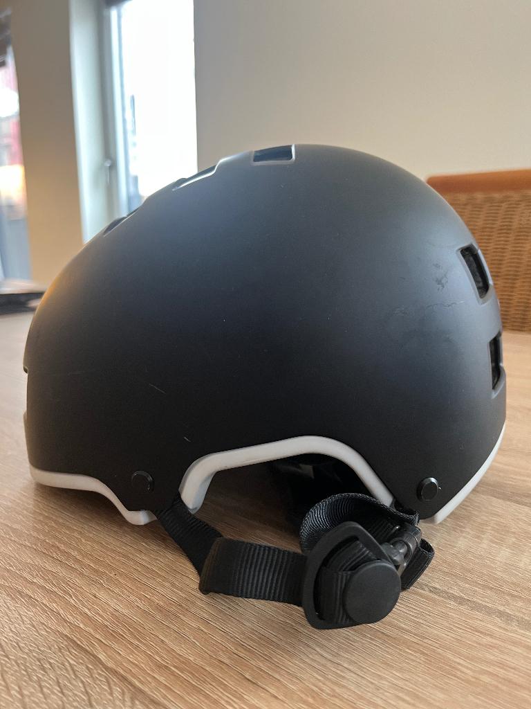 Powerslide helm zwart mat – S verstelbaar – goede staat, Ophalen, Zo goed als nieuw