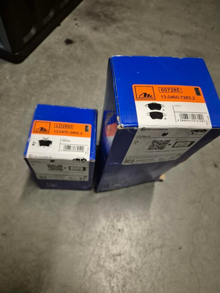 Plaquettes de frein avant et arrière ATE et disques avant, Enlèvement