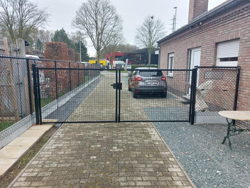 Porte de jardin 2 x 2 m x 1,53 + côté comme neuf, Enlèvement