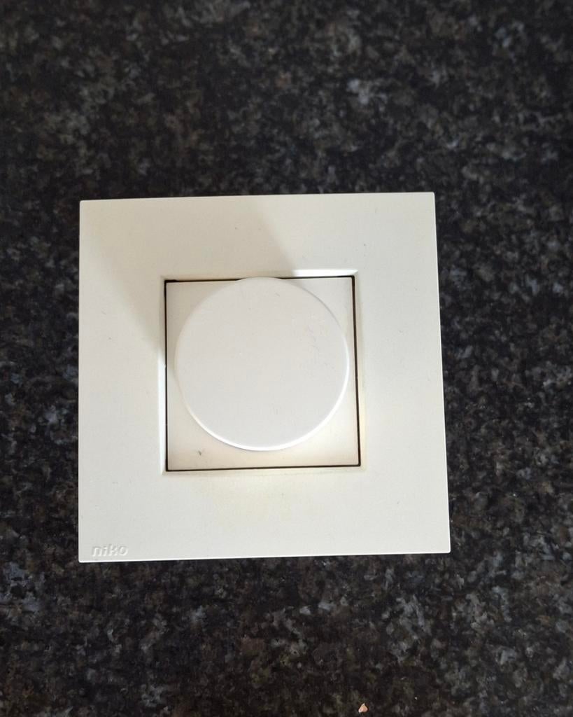 Bouton variateur dimmer NIKO blanc, Bricolage & Construction, Enlèvement, Utilisé, Interrupteur