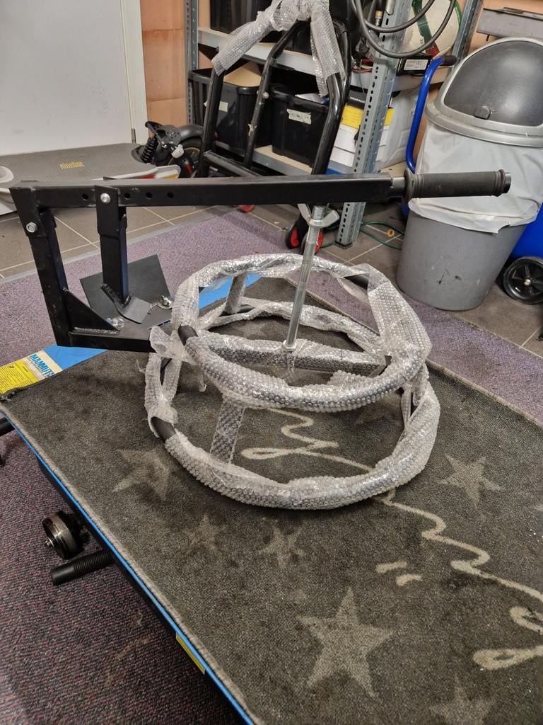 Machine / demonte pneus motos, Enlèvement ou Envoi