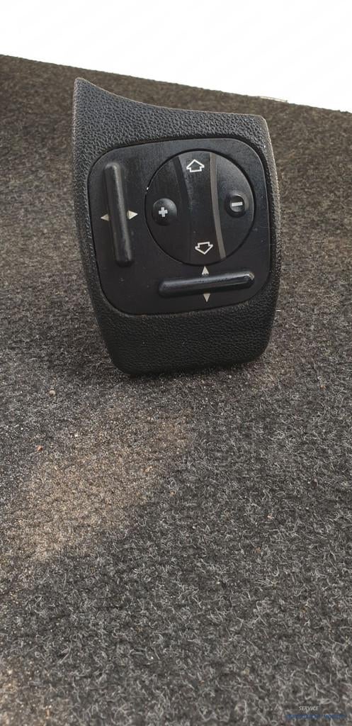 Stoelverstelingschakelaar ML GL R Mercedes 2519183930 stoel, Gebruikt, Mercedes-Benz AG, Mercedes-Benz, Mercedesstrasse 120
70372  Stuttgart, DE