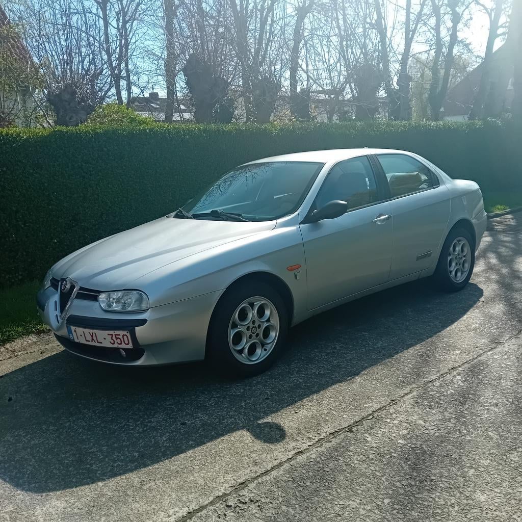 Alfa Romeo 156   1.8  bwj 2000, Auto's, Voorwielaandrijving, 4 zetels, 4 cilinders, Leder