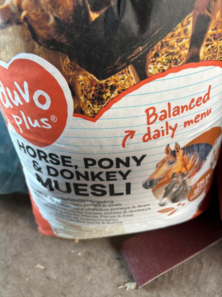 Duvo plus paard pony of ezelvoer 2 zakken 18 kg, Enlèvement