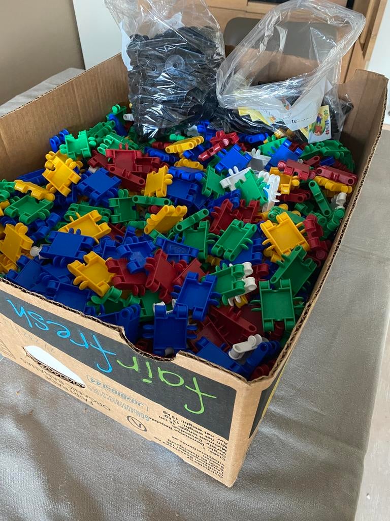 Meer dan 800 Clics bouwstenen, Ophalen, Zo goed als nieuw