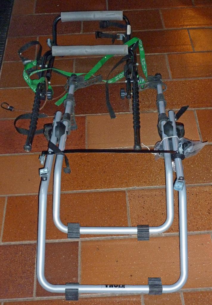 Fixation THULE pour 2 vélos – Modèle Paddy Hopkir., Autos : Divers, Porte-vélos, Neuf, Accessoire porte-vélos, 2 vélos, Enlèvement