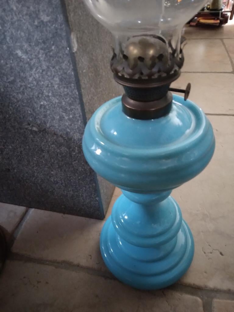 Oude opaline blauwe lamp, Enlèvement