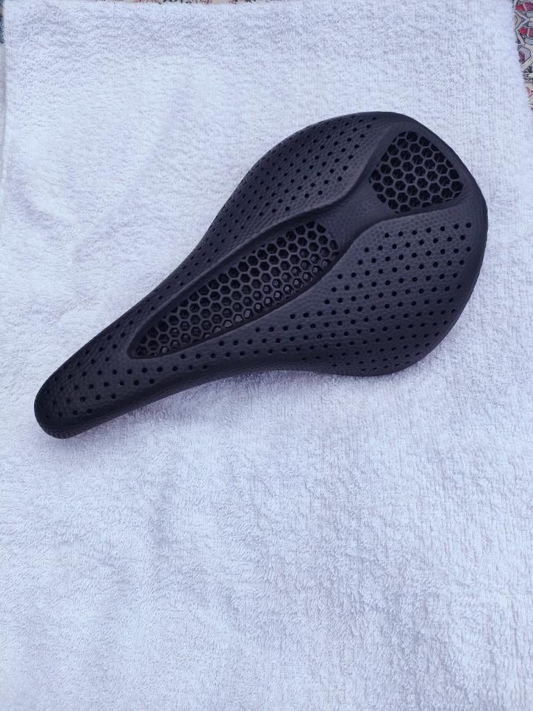 All road fietszadel, Vélos & Vélomoteurs, Vélos Pièces, Overige merken, Enlèvement ou Envoi, Stadsfiets, Carbone