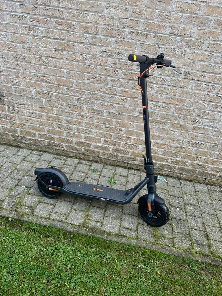 Segway Ninebot F2 pro, Fietsen en Brommers, Steps, Ophalen, Zo goed als nieuw