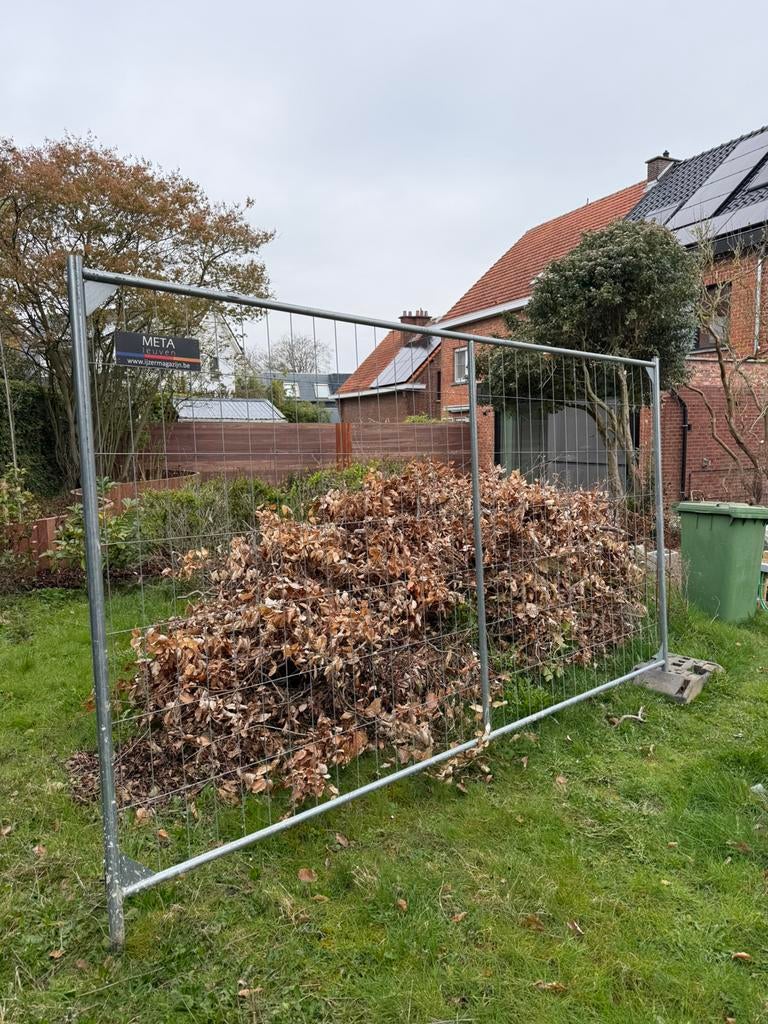 1 werfhek met voet, Bricolage & Construction, Abris de chantier & Baraques de chantier, Enlèvement, Comme neuf