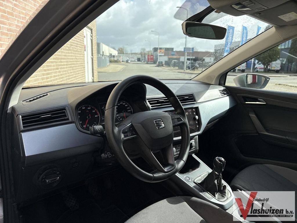Seat Arona 1.0 TSI Style Business Intense | € 6.950,- NETTO!, Arona, Handgeschakeld, SUV of Terreinwagen, Zilver of Grijs