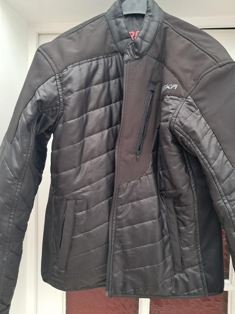 Sous veste motoL, Motoren, Ophalen