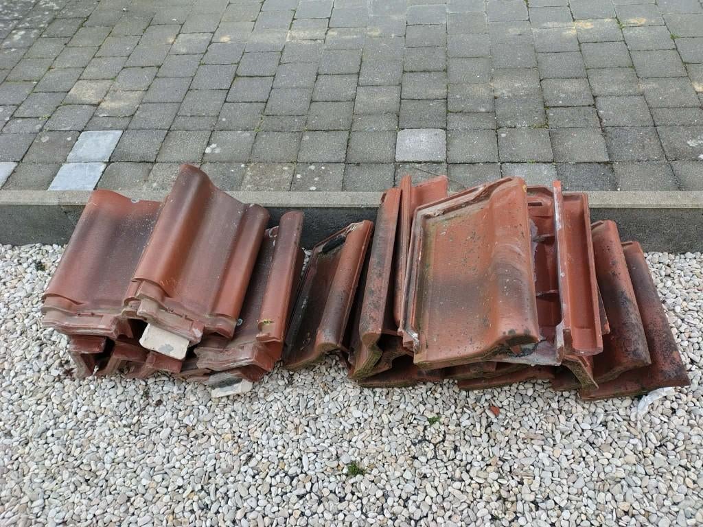 Tuiles de toit, Pierre ou Argile, Enlèvement, Utilisé, Rouge