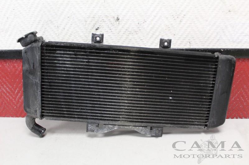 RADIATEUR EAU KLE 650 Versys 2007-2009 (KLE650 KLE650A-B), Motos, Dhr. S. di Majo, Utilisé, Info@cama-motorparts.nl, P.J. Troelstraweg 8 8
3144 CX  MAASSLUIS, NL