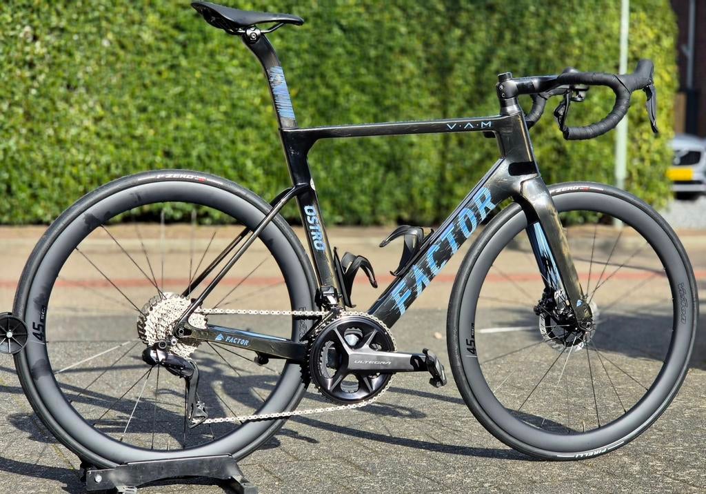 Factor Ostro VAM Flickr (56) - Shimano Ultegra Di2 12s, 28 inch, Carbon, Zo goed als nieuw, Meer dan 20 versnellingen