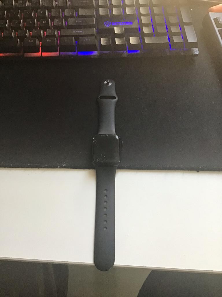 Apple watch se 2gen 40mm, Computers en Software, Monitoren, Ophalen, Zo goed als nieuw, Touchscreen