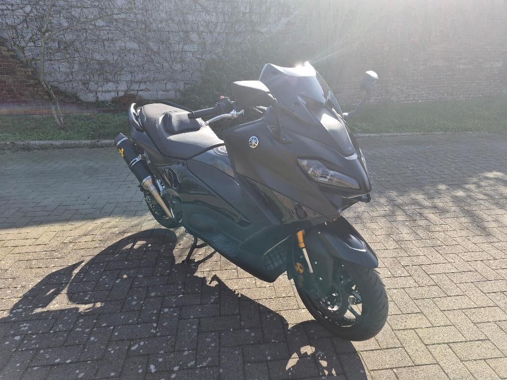 YAMAHA TMAX 560 TECHMAX BLACK, Permis Moto A, Scooter, Particulier, Poignées chauffantes