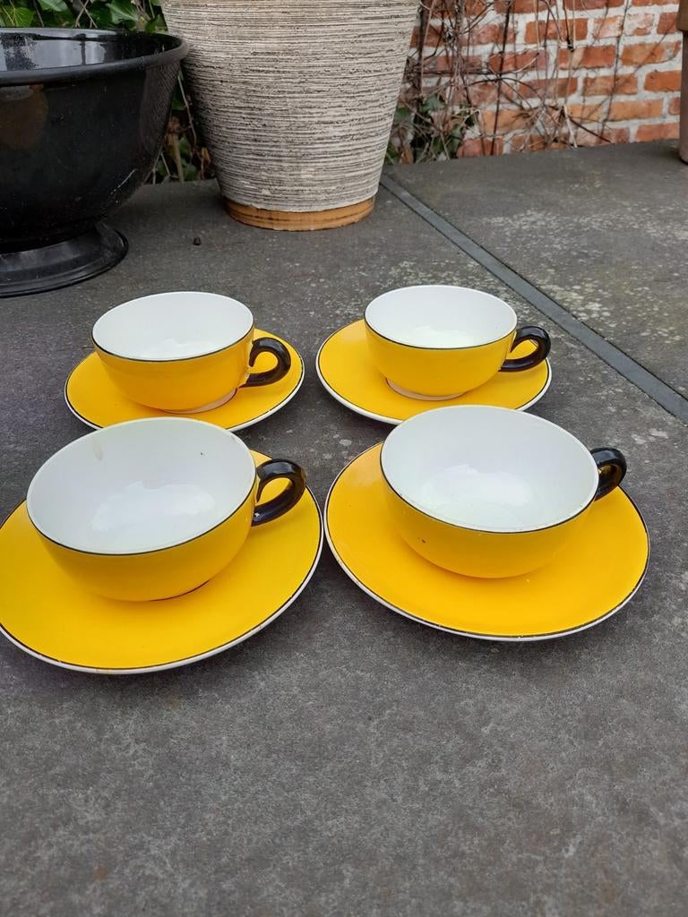 Art deco 4 oranjegele kopjes en schoteltjes Nimy, Antiek en Kunst, Ophalen of Verzenden