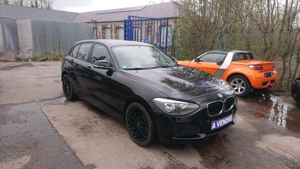 BMW série 1 114i essence 2014 167000km ja clim GARANTIE, Auto's, 75 kW, Zwart, Electronic Stability Program (ESP), Zwart