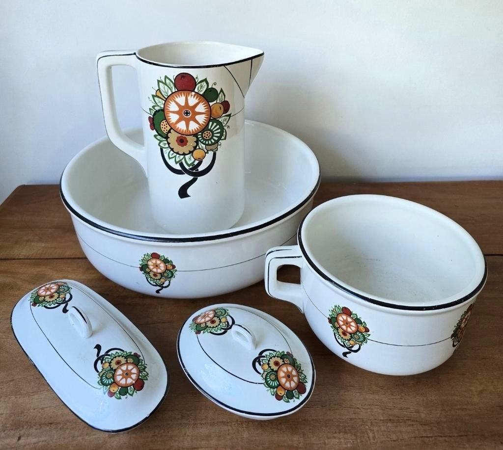 Ensemble de toilette ancien – Manufacture Impériale de Nimy, Enlèvement